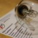 ΔΕΗ: Έκπτωση 30 % στα τιμολόγια από τον Αύγουστο – Ποιους αφορά