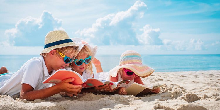 Πώς θα πείσετε το παιδί να διαβάσει εξωσχολικά βιβλία το καλοκαίρι -  TrikalaView