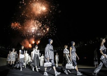 Ο Dior στο Καλλιμάρμαρο: Το εντυπωσιακό σόου του γαλλικού οίκου – Οι λαμπερές παρουσίες (pics)