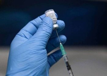 ΗΠΑ: Απορρίφθηκε ομαδική προσφυγή γιατρών κατά του υποχρεωτικού εμβολιασμού τους