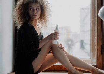 Ένα φυσικό εντομοαπωθητικό σπρέι κάνει θαύματα ενάντια στα κουνούπια