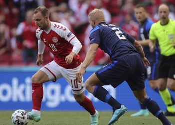 Euro 2020: Συγκλονιστικές στιγμές στο Δανία-Φινλανδία – «Κατέρρευσε» στο γήπεδο ο Έρικσεν