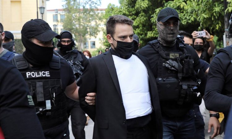 Γλυκά Νερά – Δικηγόρος πιλότου: Έδωσε το κινητό του στην αστυνομία 20 ημέρες μετά το συμβάν