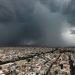 Καιρός ΤΩΡΑ: «Φθινόπωρο» στην καρδιά του Ιουνίου – Με καταιγίδες και πτώση της θερμοκρασίας η Τρίτη