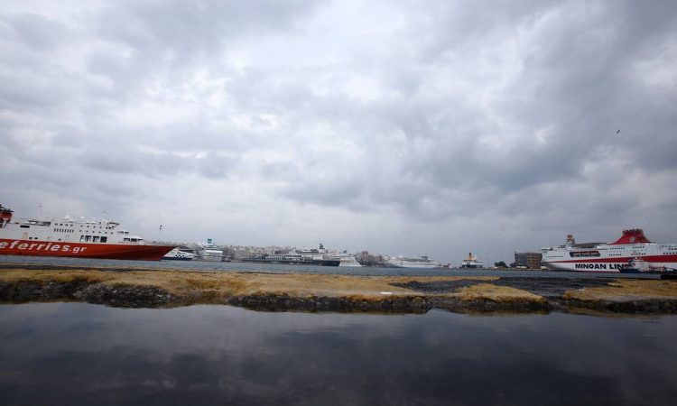 Καιρός: Συννεφιασμένη και βροχερή η Παρασκευή – Η πρόγνωση για το τριήμερο του Αγίου Πνεύματος