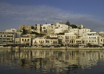 Νάξος: Κορυφαίο Ελληνικό νησί για τους Βρετανούς, σύμφωνα με τη Daily Telegraph