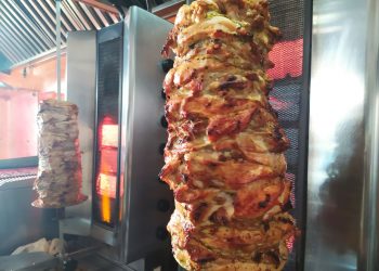 Όρνιθες εις την πυράν…Με διαφορά το καλύτερο κοντοσούβλι της πόλης
