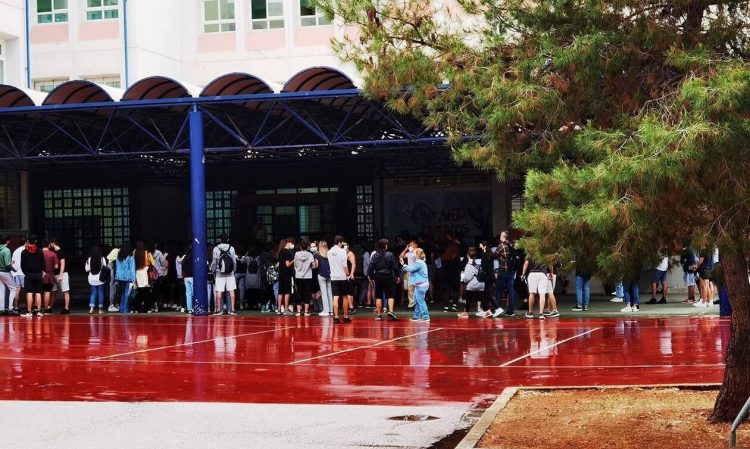 Πανελλήνιες 2021: Το θέμα της Έκθεσης και οι απαντήσεις