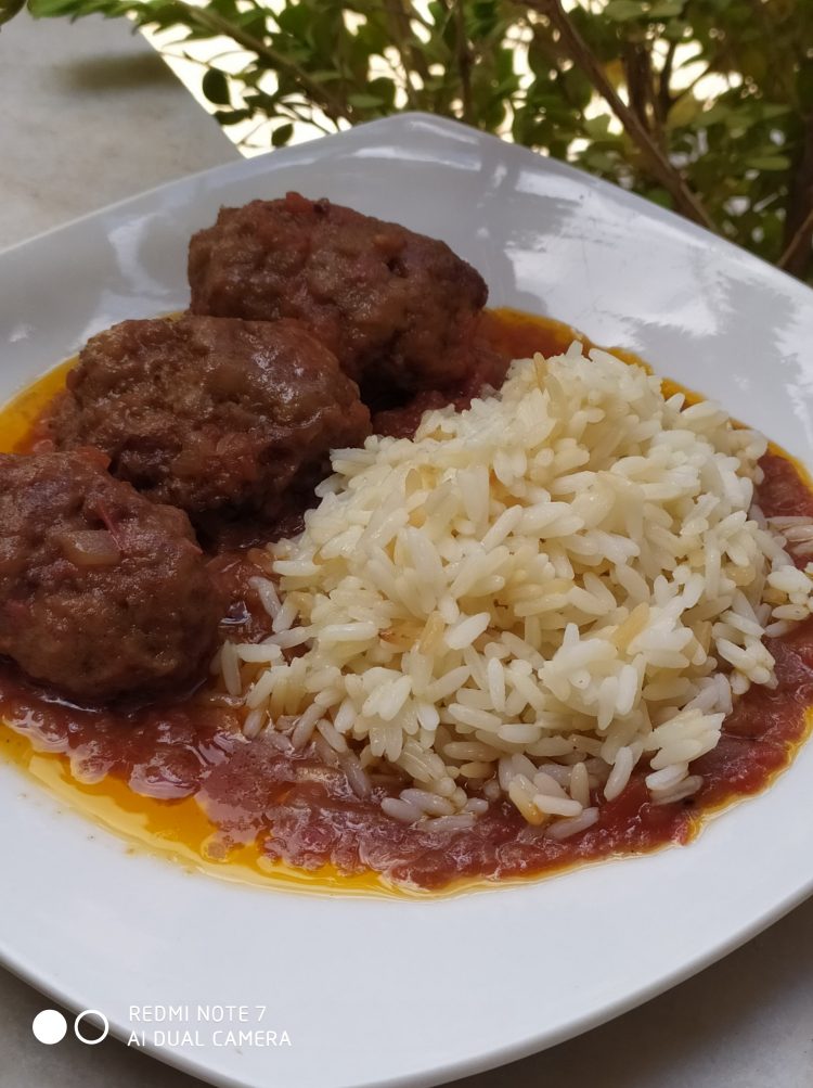 Σμυρναίικα σουτζουκάκια