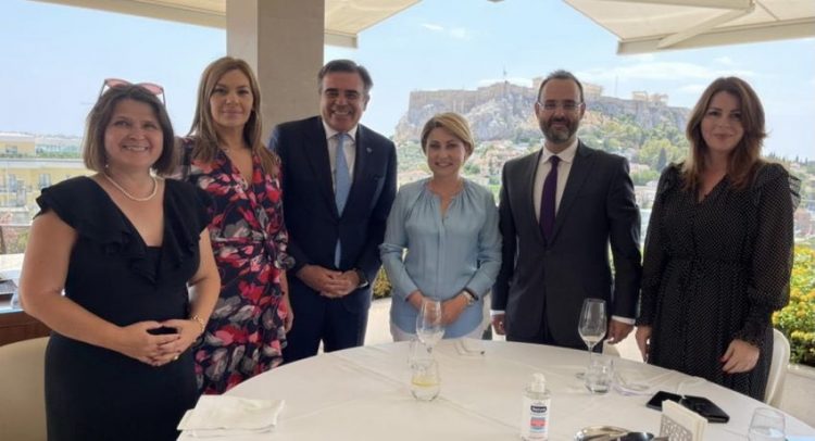 Συνάντηση εργασίας της Κατερίνας Παπακώστα με την Πρέσβη της Σλοβακίας