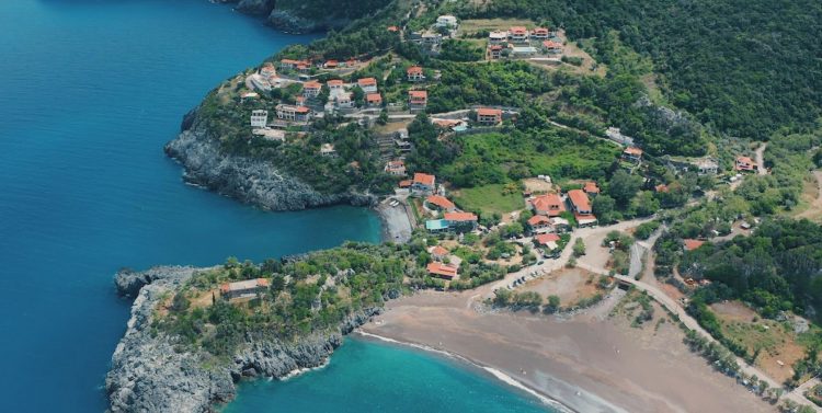 Δεν χρειάζεται να μπεις σε καράβι… Δες μαγευτικούς καλοκαιρινούς προορισμούς δίπλα σου! – ΒΙΝΤΕΟ