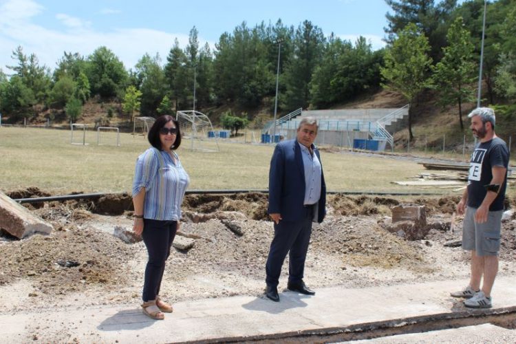 Επίσκεψη και επιθεώρηση εργασιών στο γήπεδο Πύλης από τον Δήμαρχο  Κώστα Μαράβα