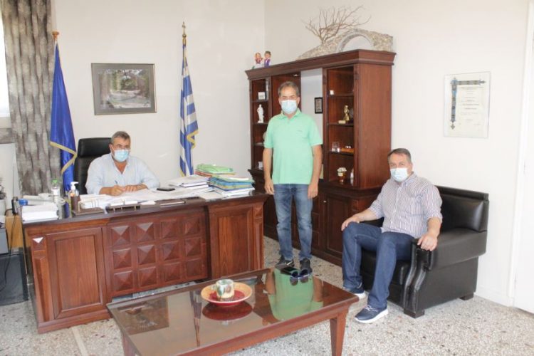 Συνάντηση Δημάρχου Πύλης με προέδρους εμπορικών συλλόγων