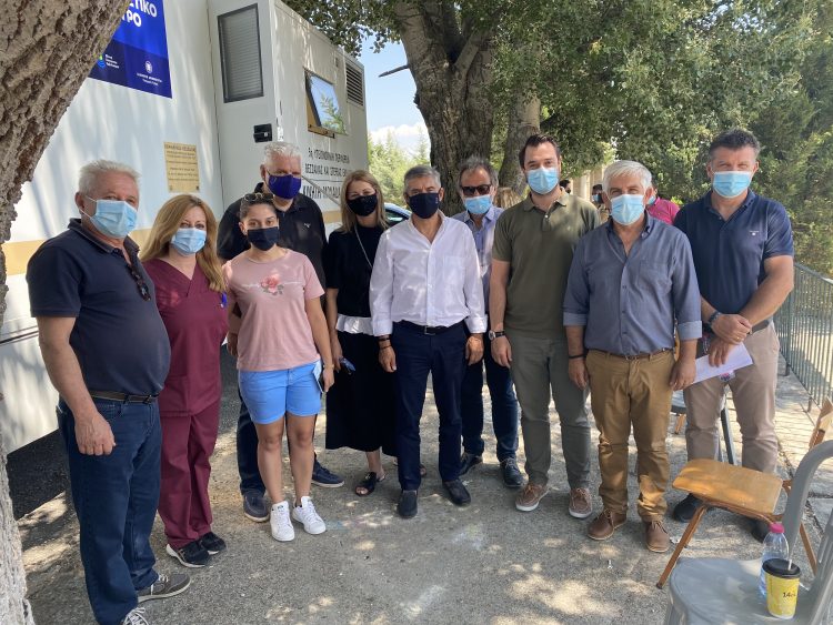 Ξεκίνησαν οι εμβολιασμοί κατά του κορωνοϊού στις Κινητές Μονάδες της Περιφέρειας Θεσσαλίας και της 5ης ΥΠΕ