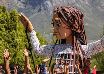 150 λουλούδια στα Τρίκαλα για τη «Μικρή Αμάλ»