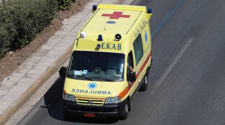 Τρίκαλα: Παιδάκι έπεσε από μπαλκόνι πολυκατοικίας και σώθηκε-Σε σοκ ο πατέρας του