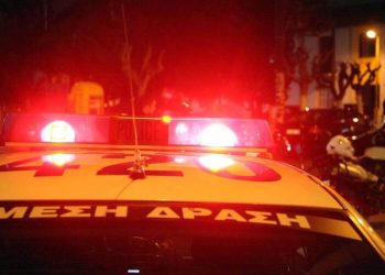 Καλλιθέα: Ηλικιωμένος βρέθηκε καρφωμένος σε κάγκελα έξω από πολυκατοικία