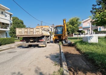 Αποκατάσταση πλατείας  στην Μπάρα