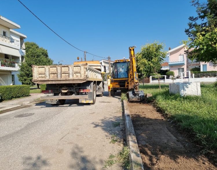 Αποκατάσταση πλατείας στην Μπάρα