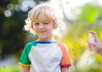 Κουνούπια και παιδί: Τι να προσέχετε όταν χρησιμοποιείτε εντομοαπωθητικά