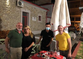“Ειδικές περιστάσεις” στα Μεζεδοκαμώματα για τους πρωταγωνιστές της παράστασης του ΔΗ.ΠΕ.ΘΕ Κοζάνης στα Τρίκαλα