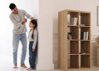 Σε ποια ηλικία τα παιδιά σταματούν να μεγαλώνουν;