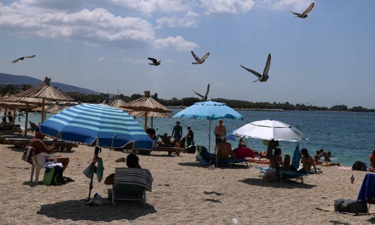 Καιρός τώρα: Με βροχές στα βόρεια και μελτέμια η Πέμπτη – Μέχρι 39 βαθμούς η θερμοκρασία