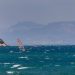 Καιρός: Με καλές θερμοκρασίες και ισχυρά μελτέμια το Σάββατο – Πού περιμένουμε βροχές
