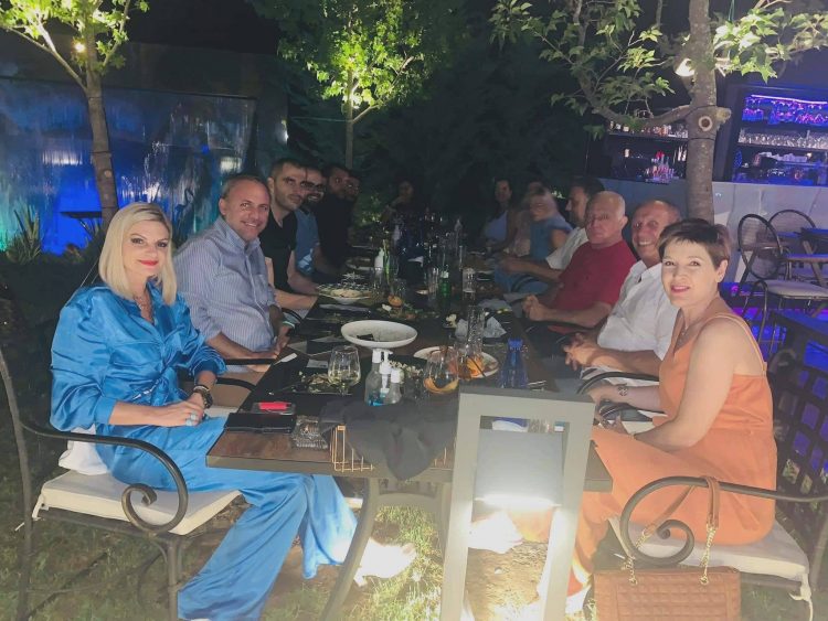 Μία όμορφη βραδιά για τους εργαζόμενους της εταιρείας ΛΑΦΑΖΑΝΗΣ ΗΛΕΚΤΡΟΛΟΓΙΚΟ ΥΛΙΚΟ