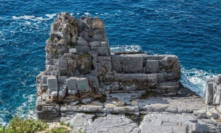 Η πιο άγρια παραλία στην Ελλάδα δεν είναι τόσο τρομακτική όσο ακούγεται