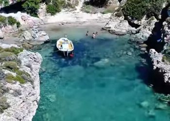 Η πιο πριβέ παραλία της Ελλάδος