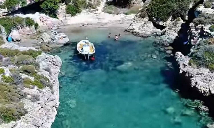 Η πιο πριβέ παραλία της Ελλάδος