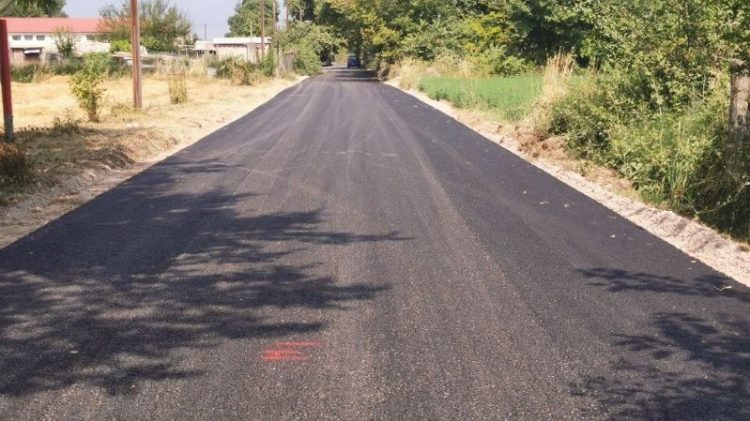 Ασφαλτοστρώσεις στον κόμβο Πύλης -Μεγάλα Καλύβια και Λογγάκι
