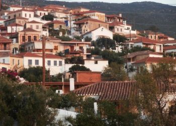 Πραγματευτής: Ο απόλυτος συνδυασμός βουνού και θάλασσας στην Αρκαδία