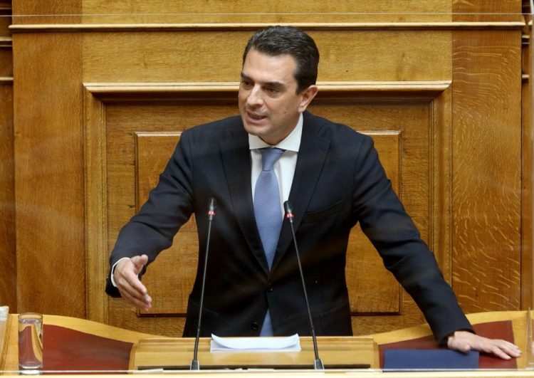 Κόντρα Κώστα Σκρέκα – Αλέξη Τσίπρα στη Βουλή