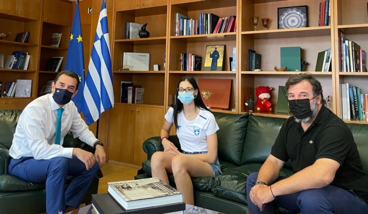 Συνάντηση Κώστα Σκρέκα με την Τρικαλινή πρωταθλήτρια Φανή Τζέλη