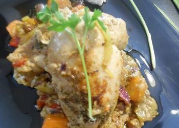 Κοτόπουλο με curry και σταφίδες της Έφης