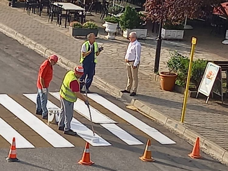 Συνεχίζονται εργασίες διαγράμμισης στον Δήμο Μετεώρων