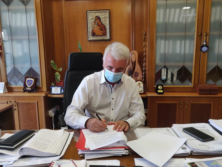 Υπογράφηκε η σύμβαση για το έργο : «ΑΠΟΧΕΤΕΥΣΗ ΟΜΒΡΙΩΝ ΕΠΕΚΤΑΣΗΣ ΠΟΛΗΣ ΚΑΛΑΜΠΑΚΑΣ ΔΗΜΟΥ ΜΕΤΕΩΡΩΝ»