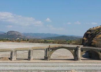 Eργασίες στερέωσης και αποκατάστασης της πέτρινης τοξωτής γέφυρας Σαρακίνας