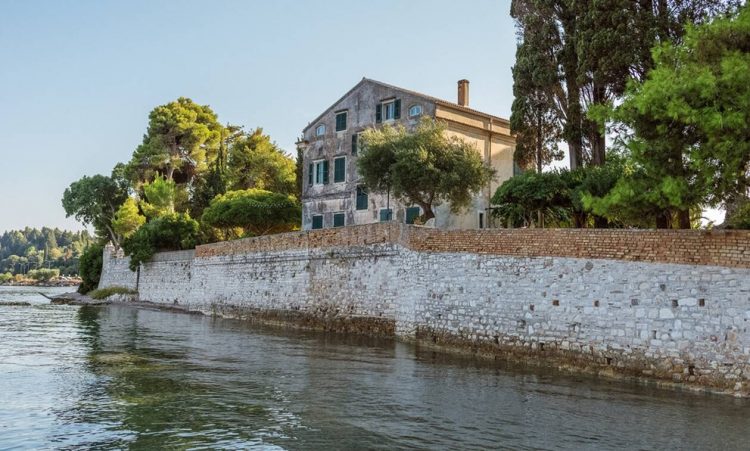 Από το Mamma Mia στην Σκόπελο, στην Κέρκυρα των Durells – Όταν η Ελλάδα γίνεται φυσικό σκηνικό