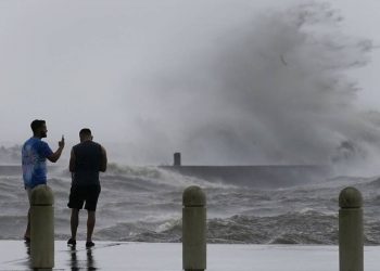 Τυφώνας Άιντα: Σε κατάσταση καταστροφής κήρυξε τη Λουιζιάνα ο Μπάιντεν – Συγκλονιστικές εικόνες