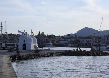 Αίγινα: Ένας παράδεισος που ομορφαίνει τα σαββατοκύριακα του Αυγούστου