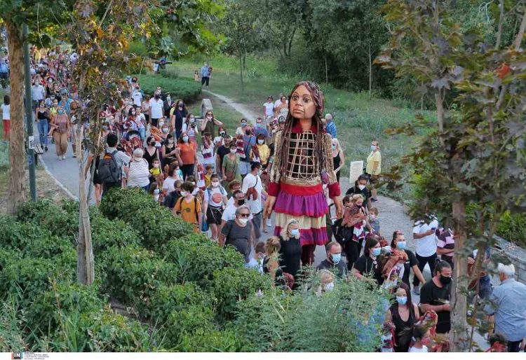 Λάρισα: Επεισόδια κατά την έλευση της “Αμάλ” στην πόλη (ΦΩΤΟ)