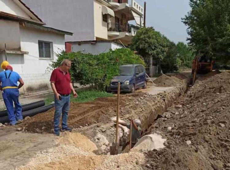 ΔΕΥΑΤ: Με γοργούς ρυθμούς τα έργα αποχέτευσης στην περιοχή Εργοστασίου Γάλακτος Τρικάλων