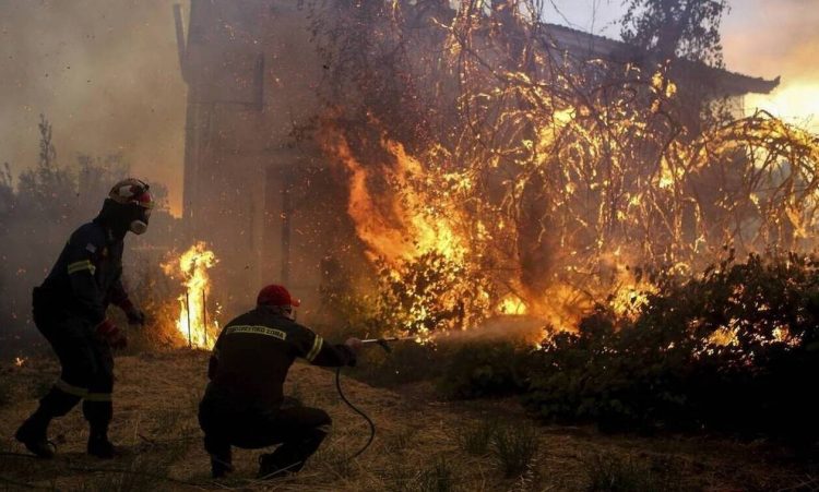 Μαντούδι: Στάχτη πάνω από 450.000 στρέμματα – «1.000 σπίτια καμένα» ανέφερε ο αντιδήμαρχος