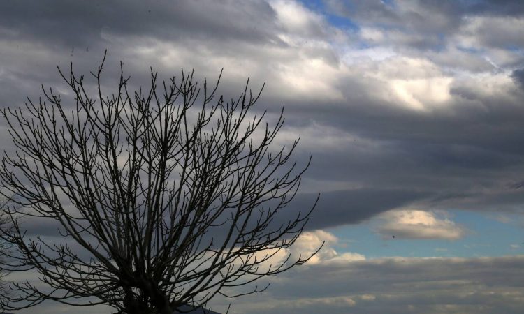 Καιρός – Αρναούτογλου: Τοπικές καταιγίδες και χαλάζι την Τετάρτη – Πού θα είναι έντονα τα φαινόμενα