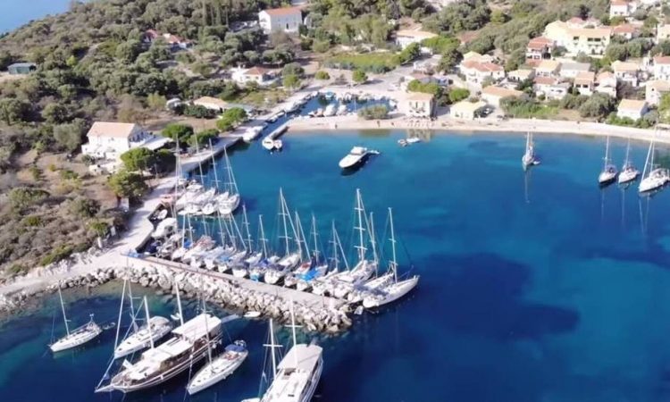 Καστός: Το μικρότερο κατοικημένο νησi του Ιονίου