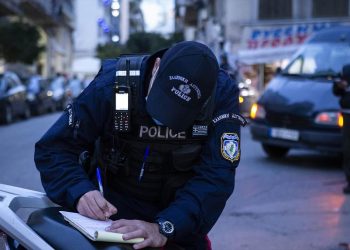 1.098- έλεγχοι, 80 σε καταστήματα, και 6 συλλήψεις στη Θεσσαλία για την εφαρμογή των μέτρων για τη διασπορά του κορωνοϊού 