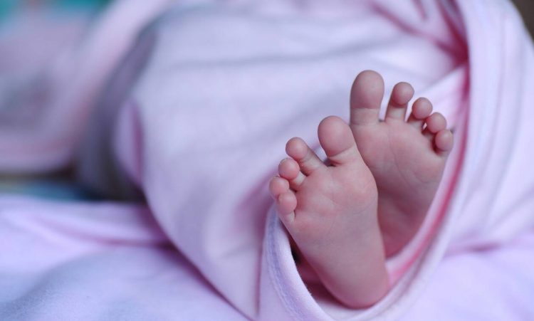 Λάρισα: Γύρισε η γλώσσα μωρού 20 μηνών – Σώθηκε χάρη στην επέμβαση της Πυροσβεστικής